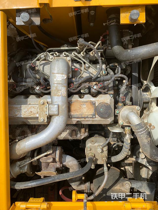 發(fā)動機整體俯視(整機外觀) 發(fā)動機整體俯視(整機外觀)