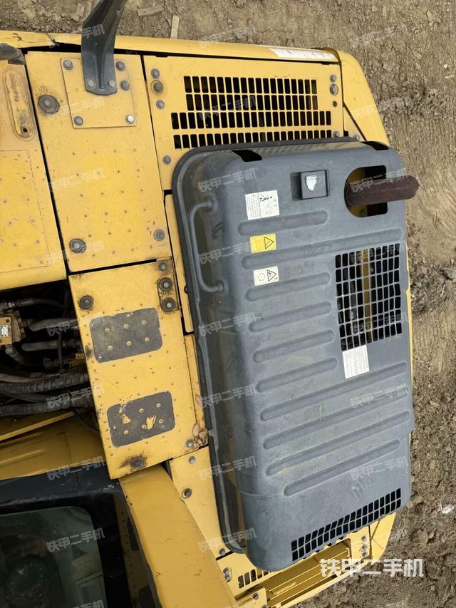 铲斗45度(工作和回转装置) 铲斗45度(工作和回转装置)