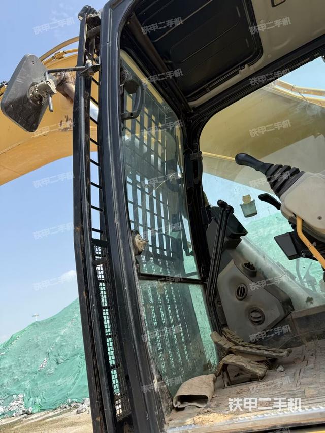 座椅左側(cè)控制臺(tái)/音響/含左手柄(駕駛室部分) 座椅左側(cè)控制臺(tái)/音響/含左手柄(駕駛室部分)