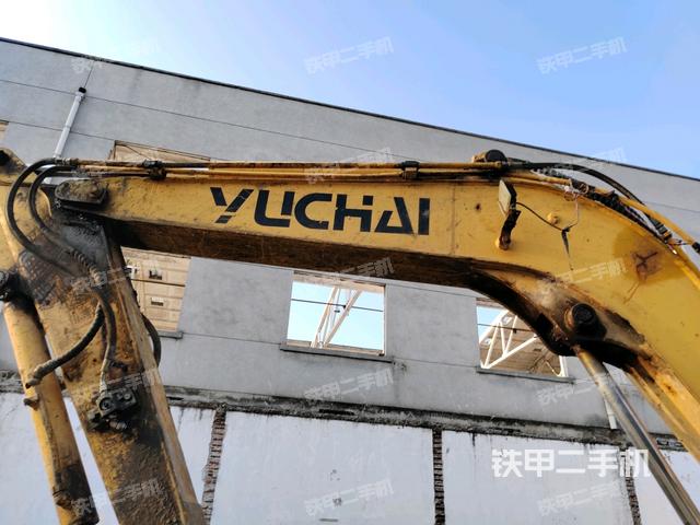 大臂根部?斜（工作和回轉(zhuǎn)裝置）