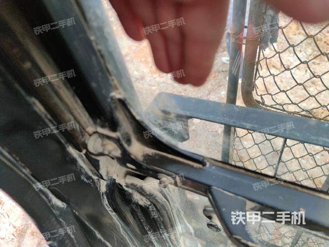 后窗玻璃角標(biāo)(駕駛室部分) 后窗玻璃角標(biāo)(駕駛室部分)