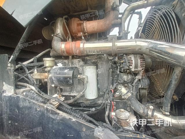 發(fā)動機(jī)右側(cè)(整機(jī)外觀及大件) 發(fā)動機(jī)右側(cè)(整機(jī)外觀及大件)