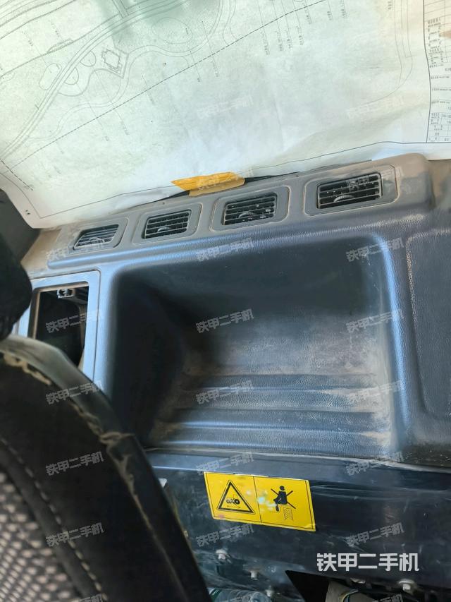 后窗玻璃角標(biāo)（駕駛室部分）