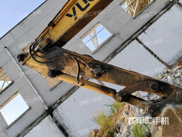 鏟斗右后整體（工作和回轉(zhuǎn)裝置）