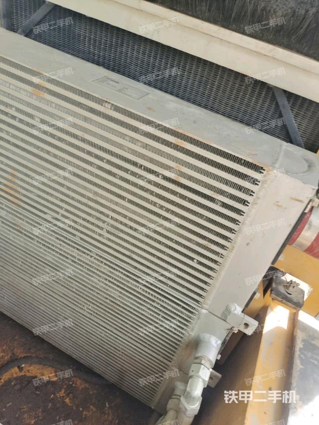 風(fēng)扇及皮帶（壓路機(jī)發(fā)動(dòng)機(jī)艙）