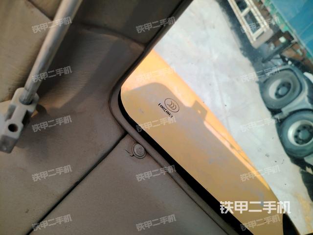 后窗玻璃角標(駕駛室部分) 后窗玻璃角標(駕駛室部分)