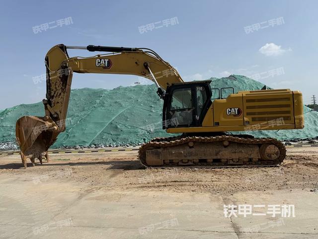 卡特彼勒新一代CAT®350 液压挖掘机的设备实拍-第3张实拍照片