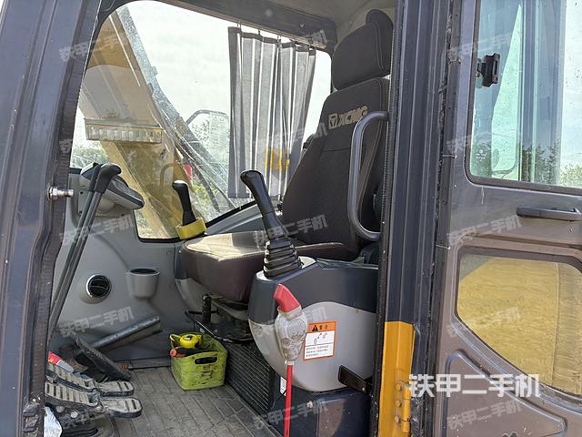 驾驶室整体（整机外观）