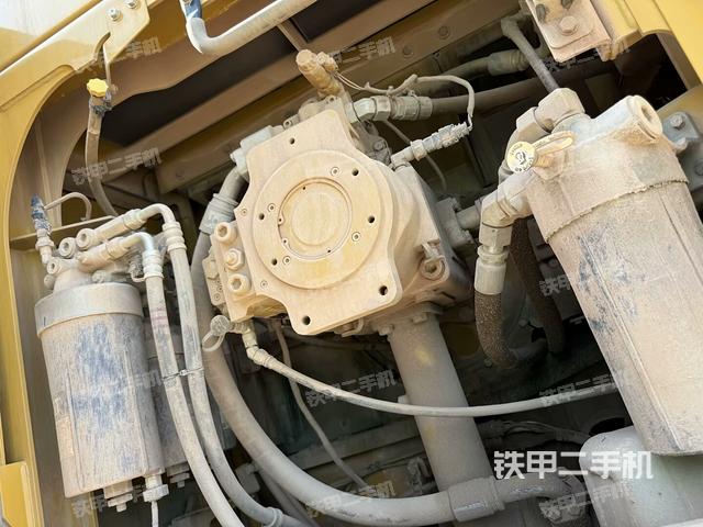 散熱器正面(大件艙室) 散熱器正面(大件艙室)
