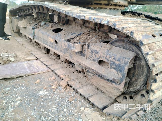 右侧履带整体（行走机构）