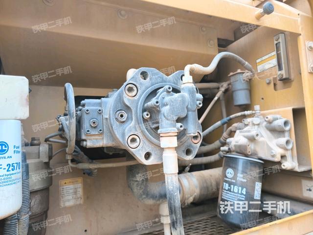 電瓶（大件艙室）