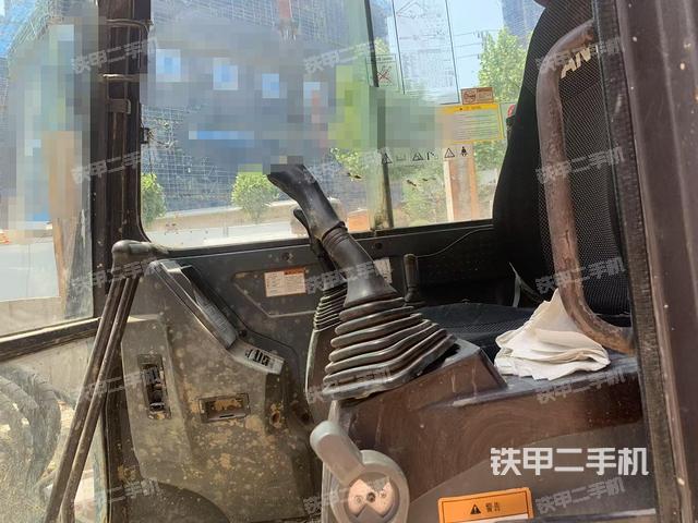 駕駛室整體（整機(jī)外觀）