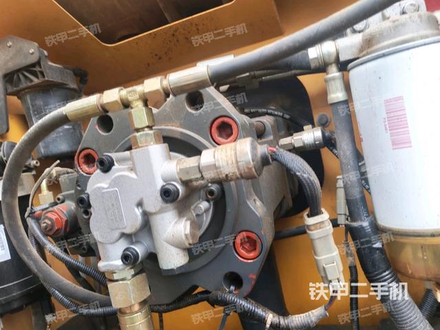 液壓泵室(大件艙室) 液壓泵室(大件艙室)