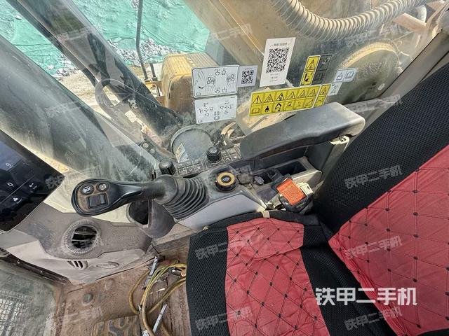 座椅左側(cè)控制臺(tái)/音響/含左手柄(駕駛室部分) 座椅左側(cè)控制臺(tái)/音響/含左手柄(駕駛室部分)