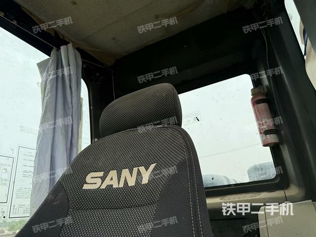 駕駛室正側(cè)（駕駛室部分）