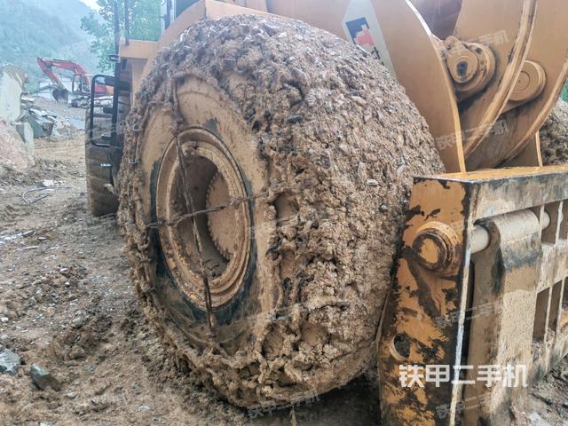 左引導輪 /左前輪(行走機構(gòu)) 左引導輪 /左前輪(行走機構(gòu))