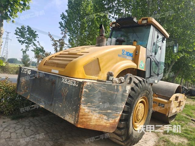 左后45°（壓路機(jī)整機(jī)外觀(guān)）