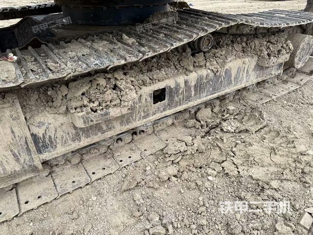 右側(cè)行走馬達(dá)蓋板(行走機(jī)構(gòu)) 右側(cè)行走馬達(dá)蓋板(行走機(jī)構(gòu))