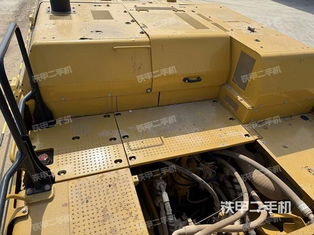 發(fā)動(dòng)機(jī)室(上車(chē)部件) 發(fā)動(dòng)機(jī)室(上車(chē)部件)