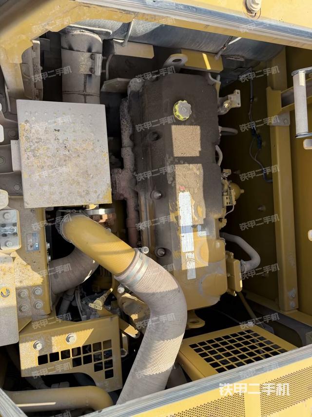 水箱+風(fēng)扇特寫(xiě)(上車(chē)部件) 水箱+風(fēng)扇特寫(xiě)(上車(chē)部件)