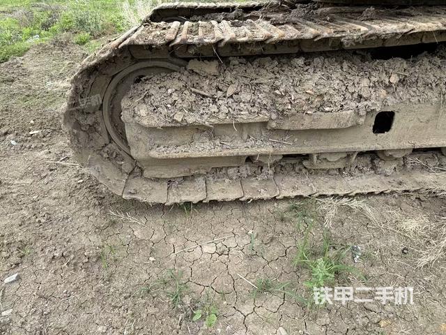 左側(cè)行走馬達(dá)蓋板（行走機構(gòu)）