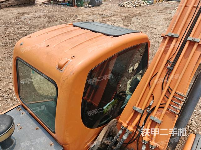 駕駛室頂部俯視(上車部件) 駕駛室頂部俯視(上車部件)