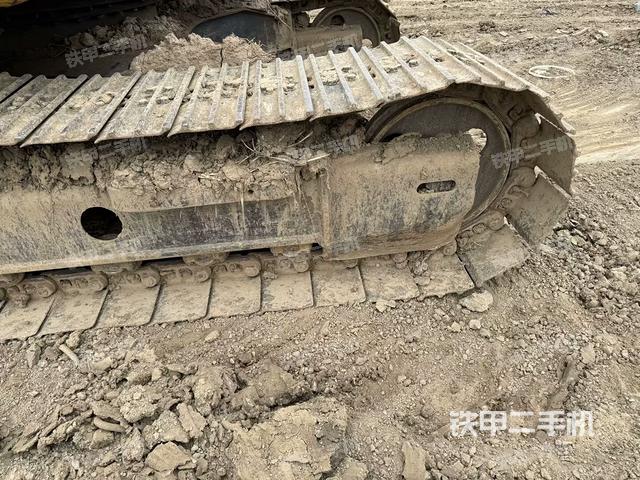 右导向轮(行走机构) 右导向轮(行走机构)