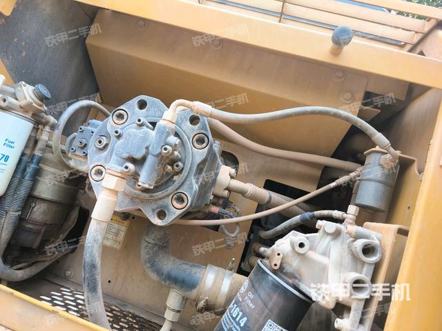 液壓泵斜45?右（大件艙室）