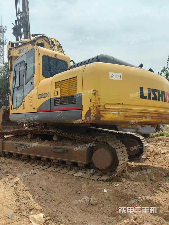 駕駛室頂部（整機外觀）