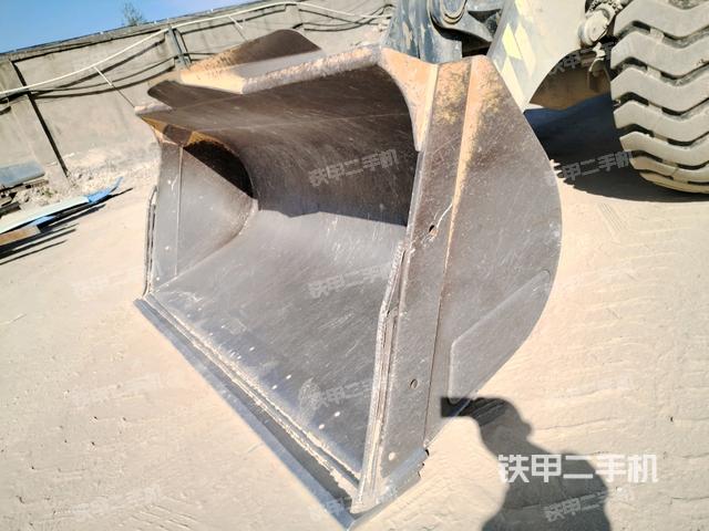 鏟斗前45°(工作裝置) 鏟斗前45°(工作裝置)