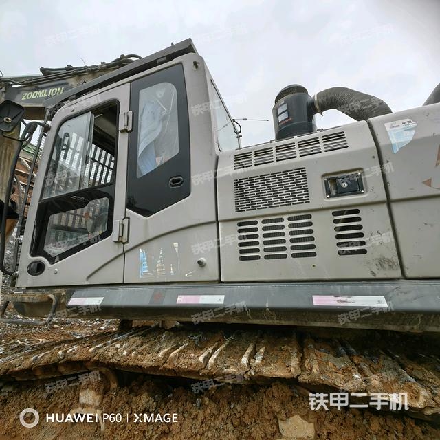 駕駛室左后45度(駕駛室部分) 駕駛室左后45度(駕駛室部分)