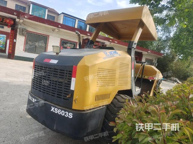 左后45°（壓路機整機外觀）