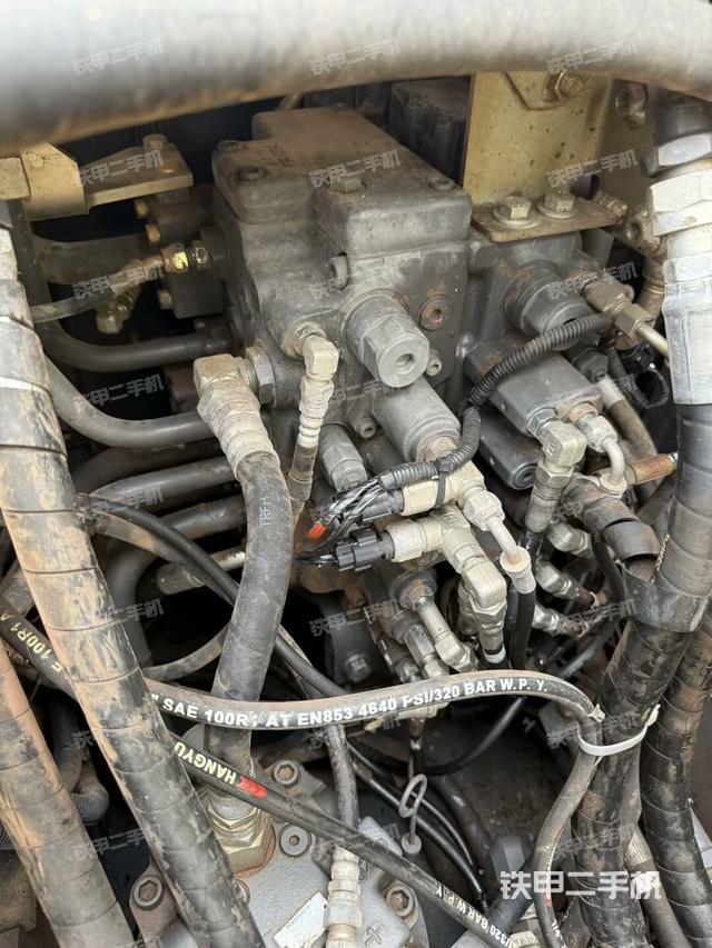 分配閥(上車(chē)部件) 分配閥(上車(chē)部件)