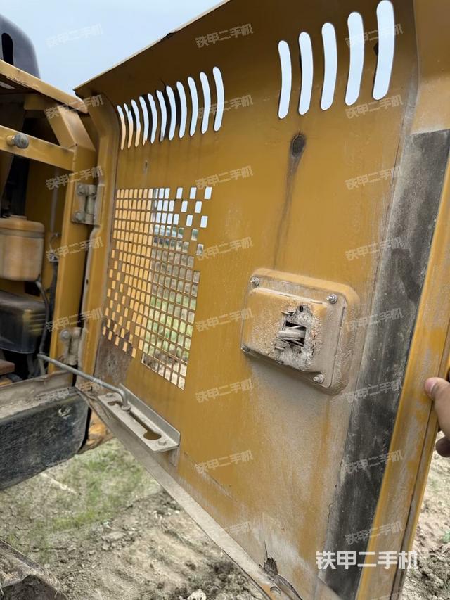 電瓶（大件艙室）