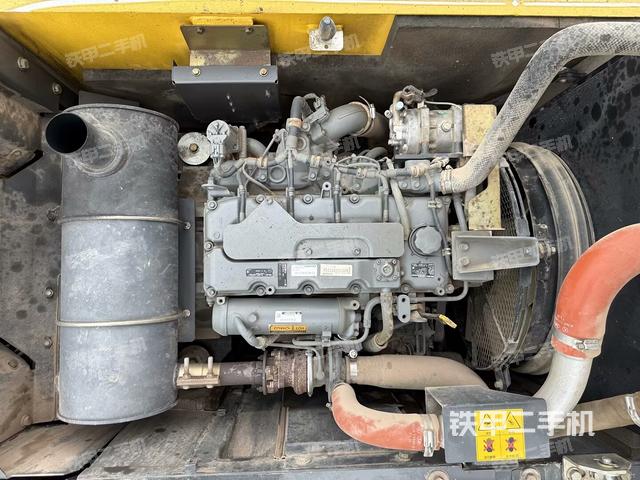 發(fā)動(dòng)機(jī)室(上車(chē)部件) 發(fā)動(dòng)機(jī)室(上車(chē)部件)