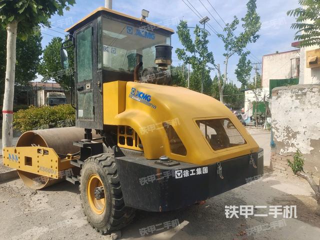 左后45°（壓路機(jī)整機(jī)外觀）