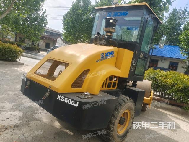 右后45°（壓路機(jī)整機(jī)外觀）