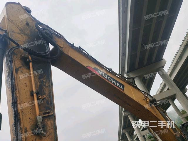 大臂油缸整體?豎拍(工作和回轉(zhuǎn)裝置) 大臂油缸整體?豎拍(工作和回轉(zhuǎn)裝置)