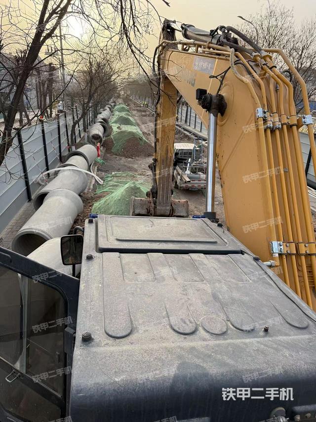 駕駛室頂部（整機(jī)外觀）