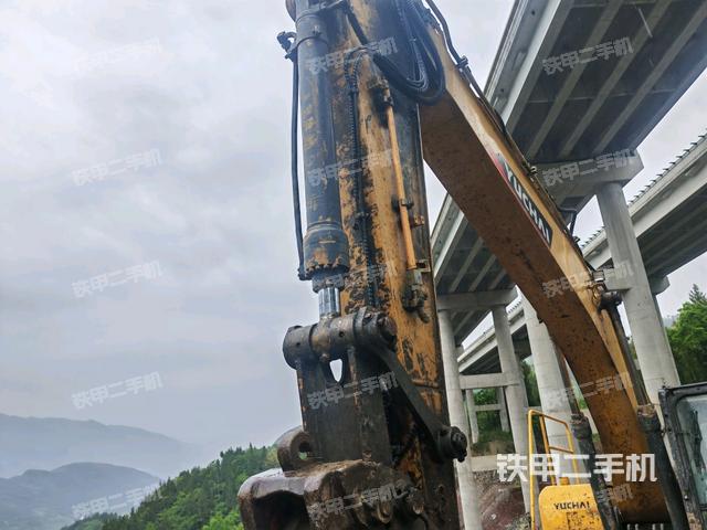 小臂整體左后(工作和回轉(zhuǎn)裝置) 小臂整體左后(工作和回轉(zhuǎn)裝置)