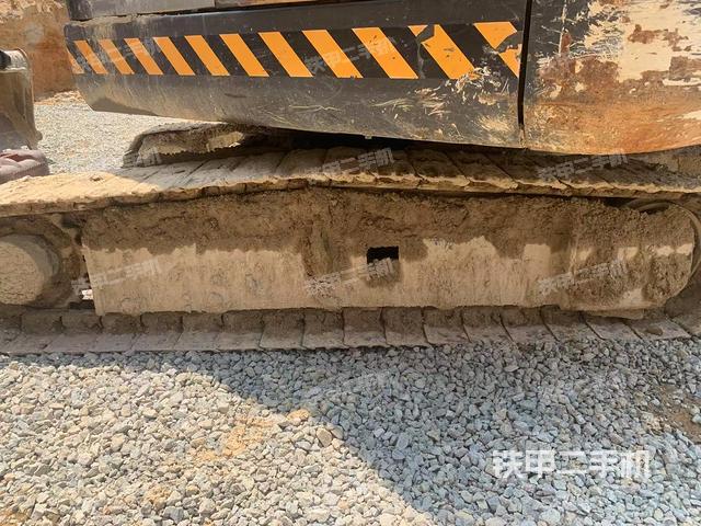 單側(cè)履帶整體（整機(jī)外觀）