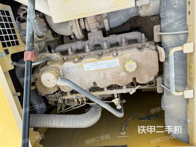 氣門室蓋螺絲特寫(上車部件) 氣門室蓋螺絲特寫(上車部件)