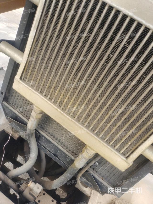 風(fēng)扇及皮帶（壓路機發(fā)動機艙）