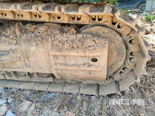 右側(cè)行走馬達(dá)蓋板(行走機(jī)構(gòu)) 右側(cè)行走馬達(dá)蓋板(行走機(jī)構(gòu))