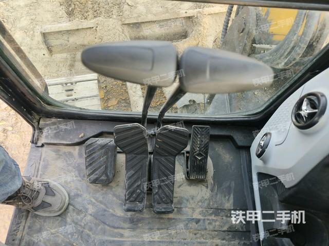 頂棚整體(駕駛室部分) 頂棚整體(駕駛室部分)