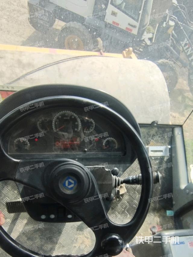 后玻璃角標(biāo)（壓路機(jī)駕駛室）