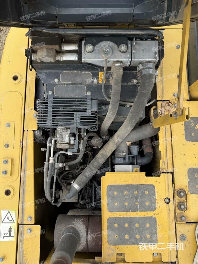 气门室盖螺丝特写(上车部件) 气门室盖螺丝特写(上车部件)