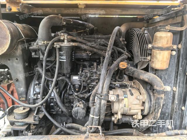 發(fā)動(dòng)機(jī)室（上車部件）