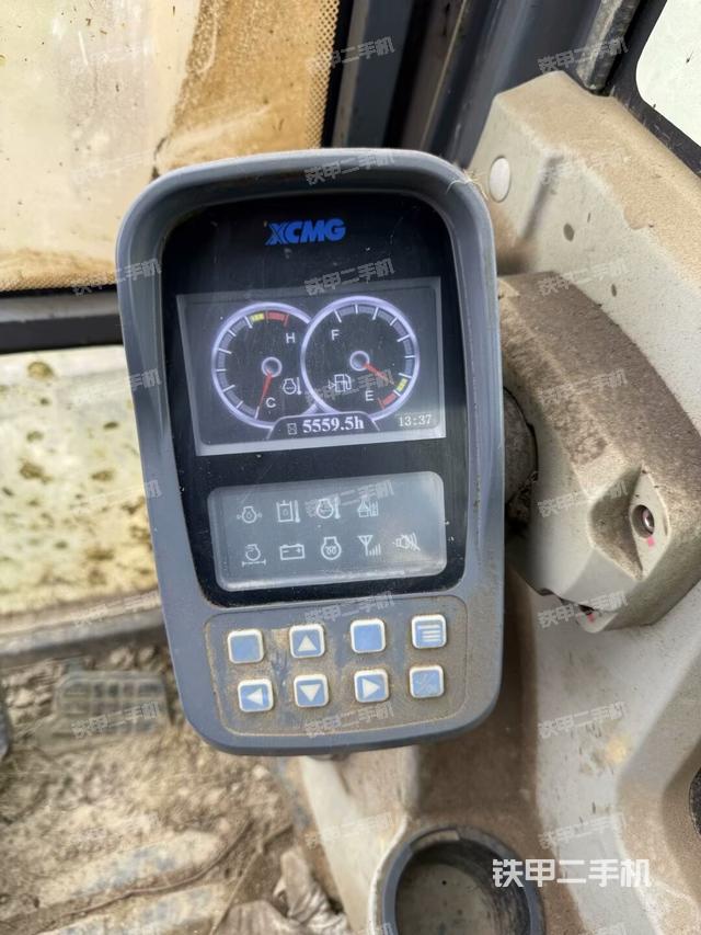 座椅右側(cè)控制臺/鑰匙門/油門/含右手柄（駕駛室部分）