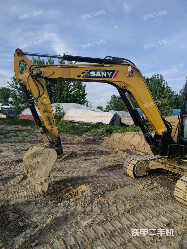 小臂整體左后(工作和回轉(zhuǎn)裝置) 小臂整體左后(工作和回轉(zhuǎn)裝置)